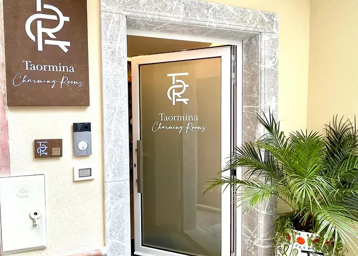 Charming 3* Таормина